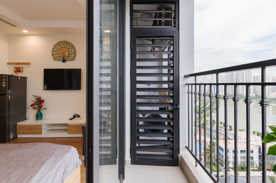 ZIN HOUSE & CLEAN& GREEN & NICE VIEW & MORDEN &NEW Apartment in Laos