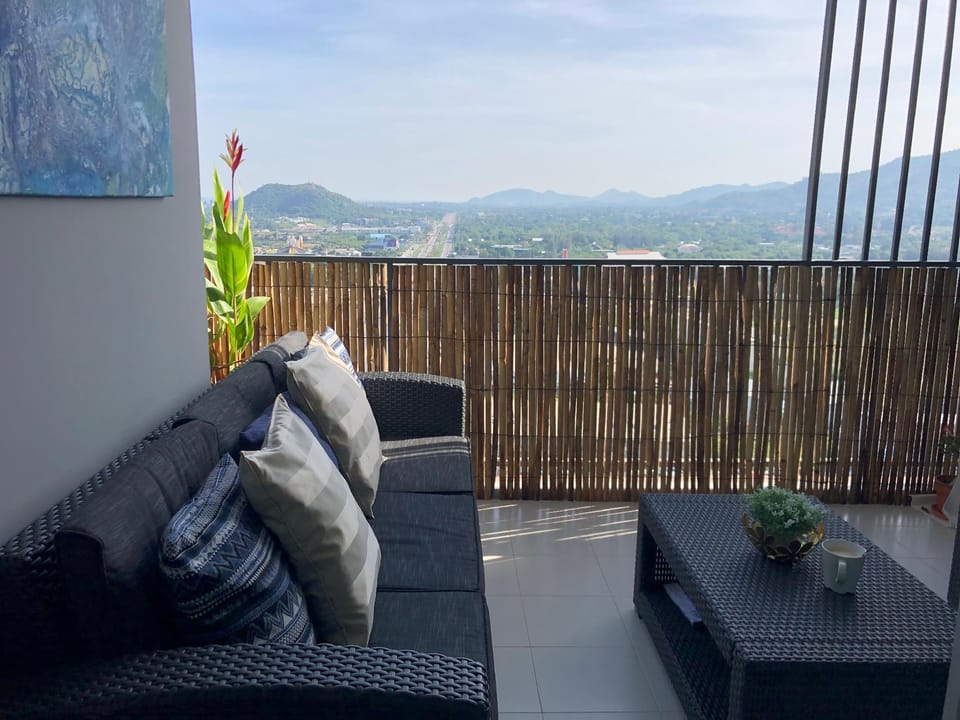 3 Bedroom Condominium with sea view Apartment in Nong Kae