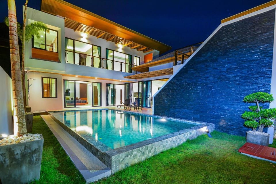 JC Pool Villa Phuket -Luxury Sea View 3 bedroom Villa in Rawai