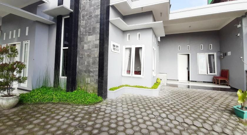 Villa Monesa Tretes Hotel in East Java