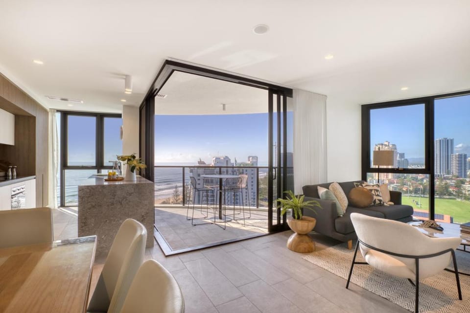 Vue Broadbeach - Official Resort in Surfers Paradise