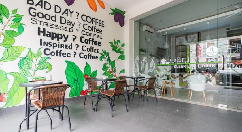 RedDoorz Plus at Harvest Inn Panakkukang Bed and Breakfast in Indonesia