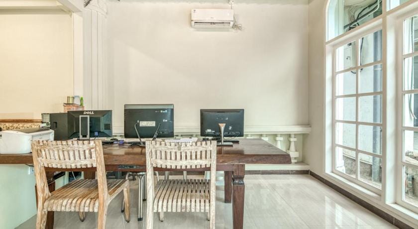 RedDoorz Plus near Akademi Kepolisian Semarang 3 Bed and Breakfast in Indonesia
