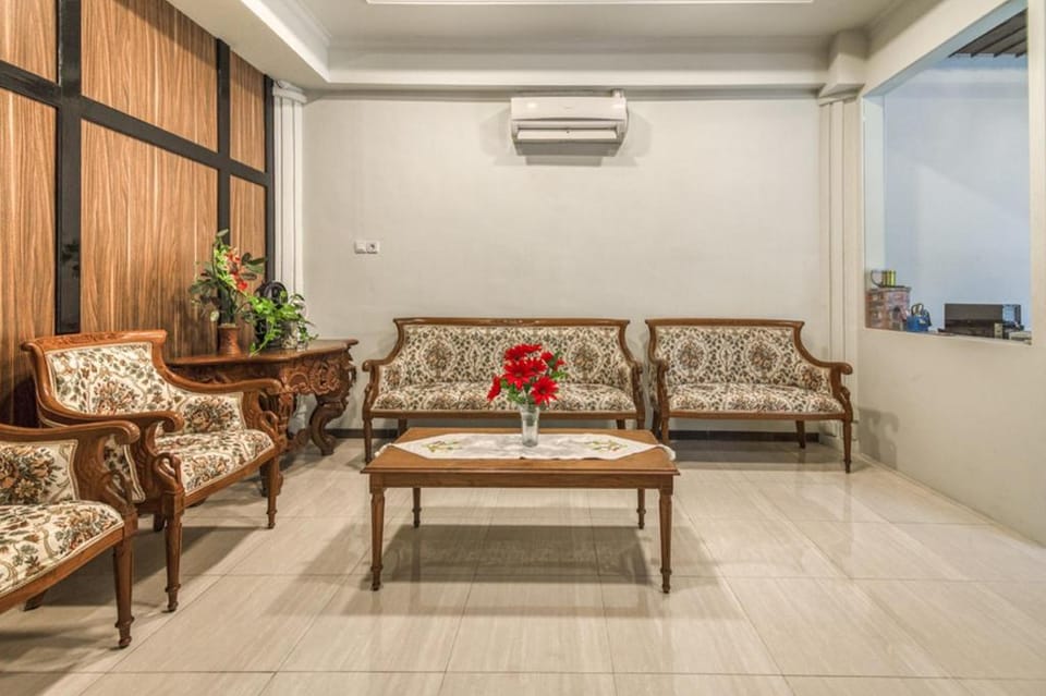 RedDoorz Plus near Akademi Kepolisian Semarang 3 Bed and Breakfast in Indonesia