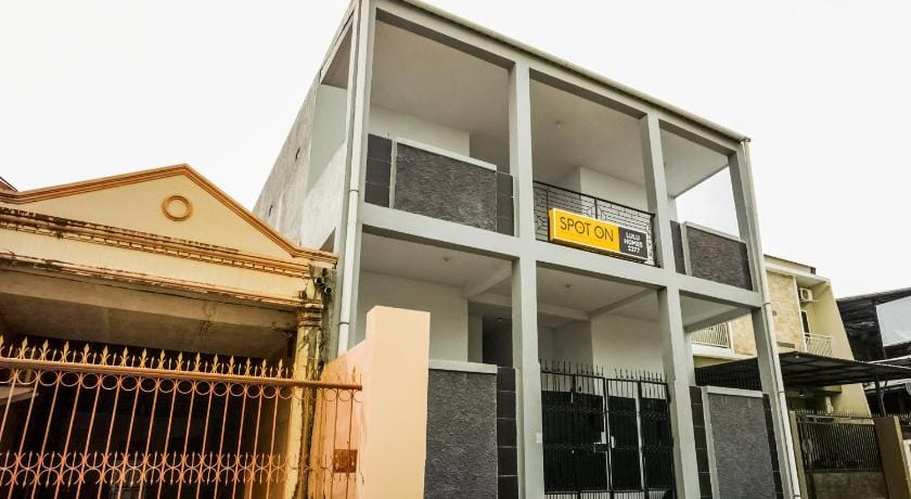 OYO 2277 Lulu Homes Hotel in Indonesia