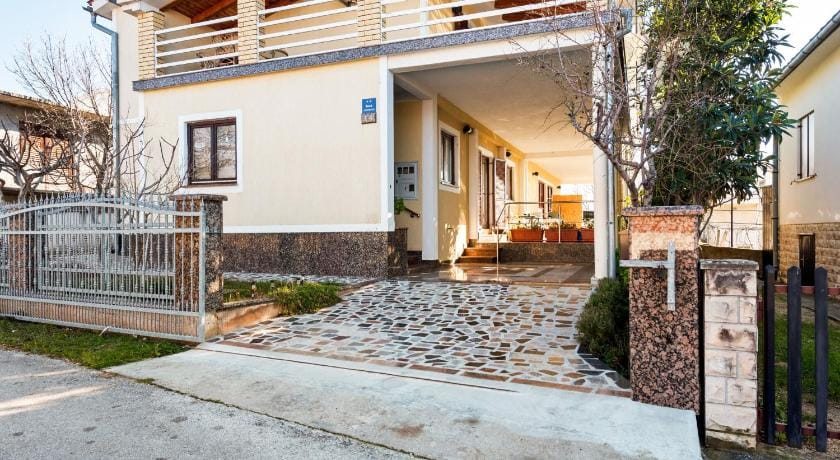 Holiday Home in Jasenice near Maslenica Beach Vacation rental in Zadar County