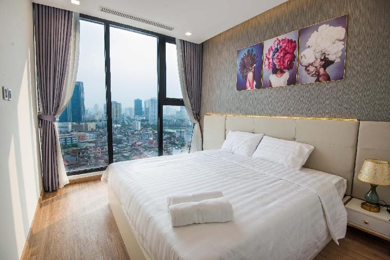 LUXURY-3BR-SKYVIEW at Vinhomes/LOTTE/DEAWOO Apartment in Hanoi