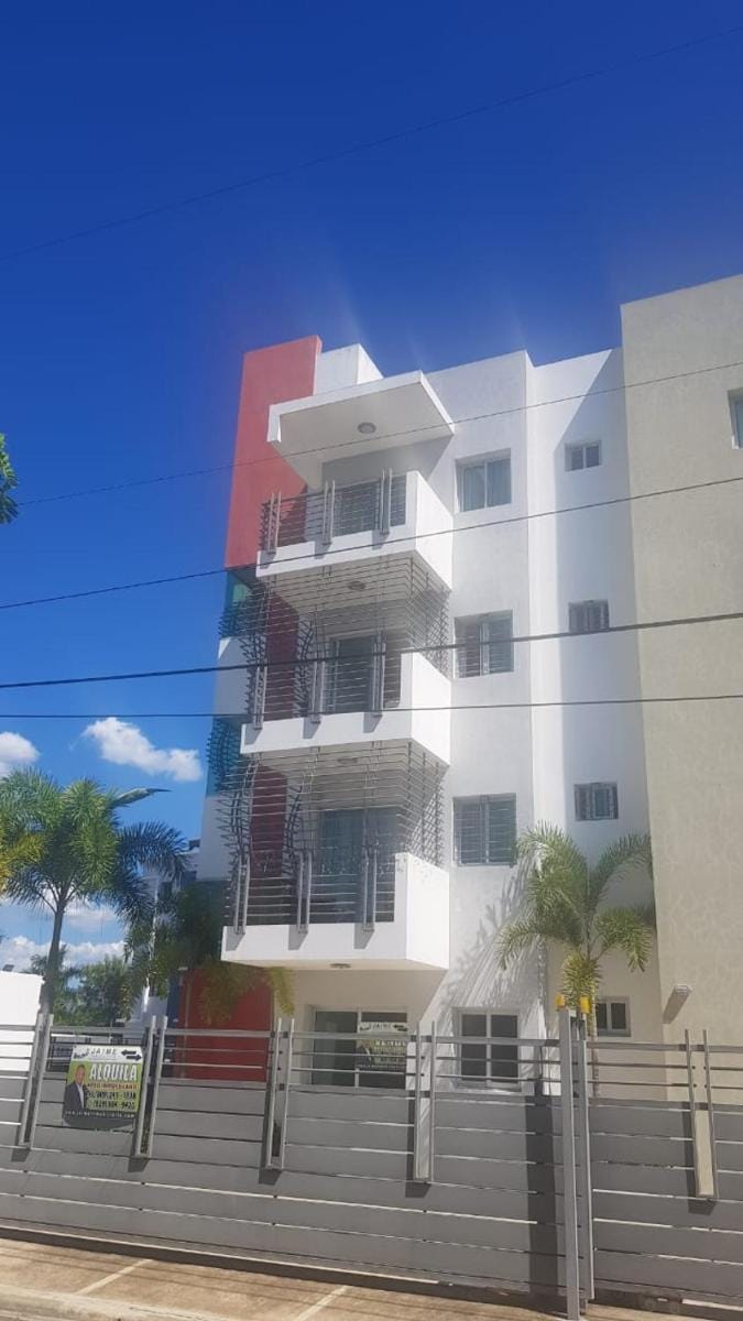 BlueSky - Netflix, WIFI, AC, CATV Apartment in Santiago de los Caballeros
