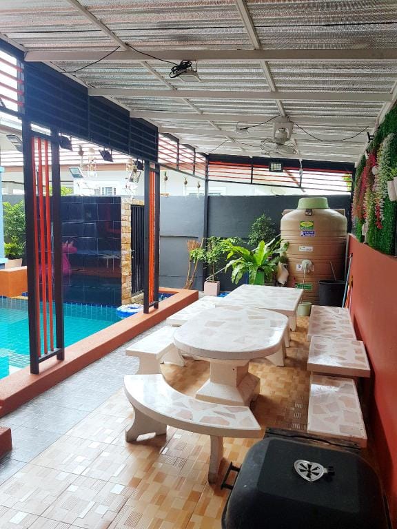 Z Ville Poolvilla Villa in Chon Buri Changwat