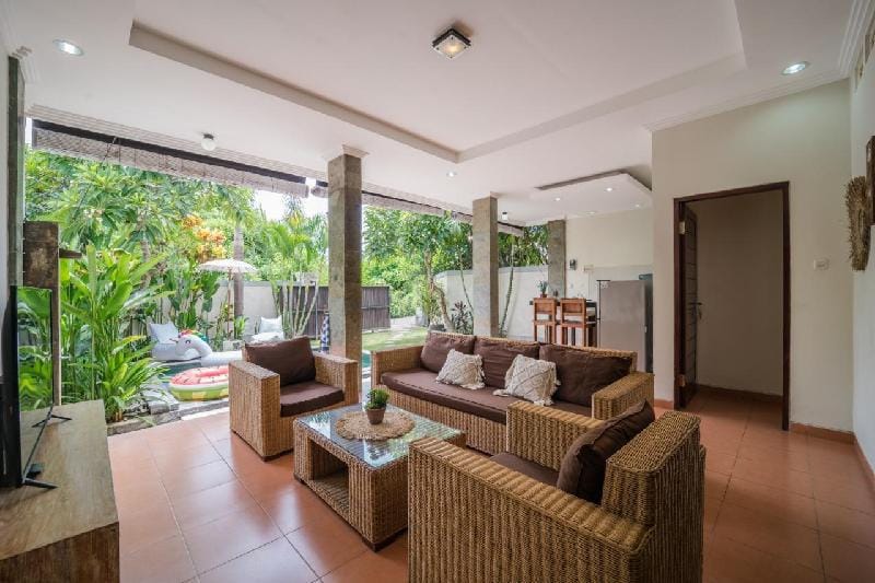 Cozy Villa at Canggu 2 bedroom & Private Pool Villa in North Kuta