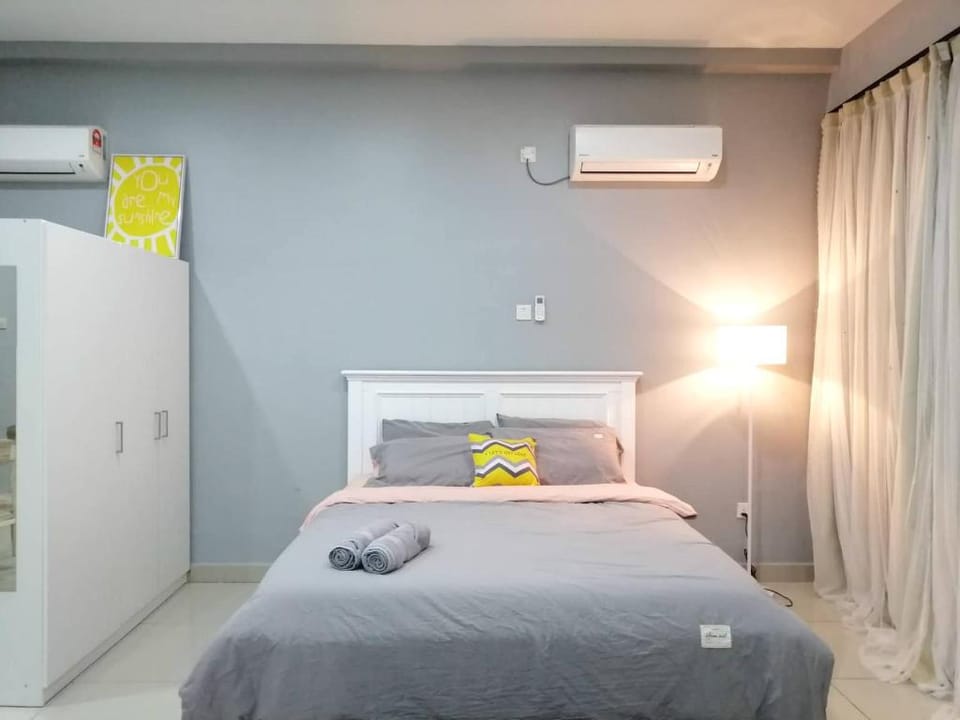 Johor Austin TOPPEN Romantic 2pax WIFI Homestay Apartment in Johor Bahru