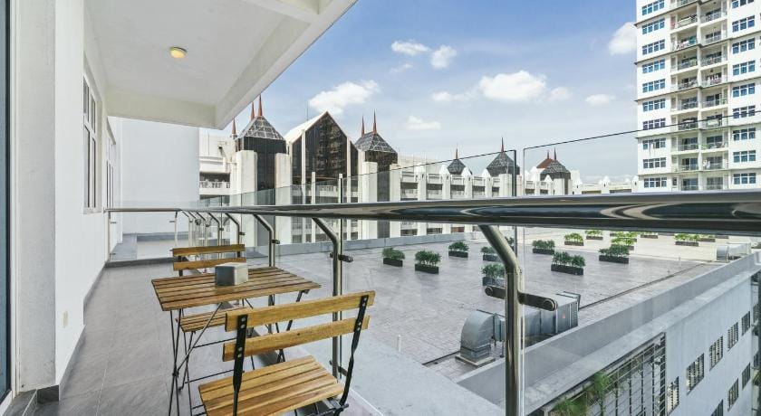Puchong Skypod Balcony| Walk IOI Mall 10min Sunway Apartment in Subang Jaya