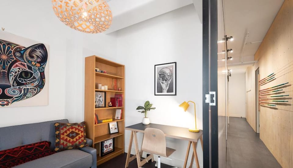 Spacious 3 Bed Warehouse Central Melbourne CBD Apartment in Melbourne