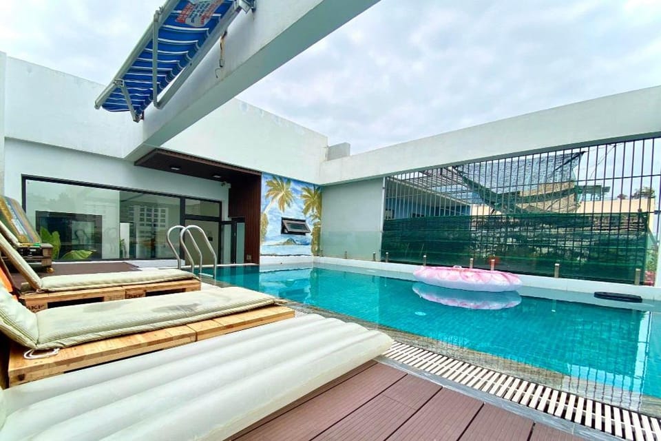 Pool Villa 5bedrooms near My Khe Beach Villa in Da Nang