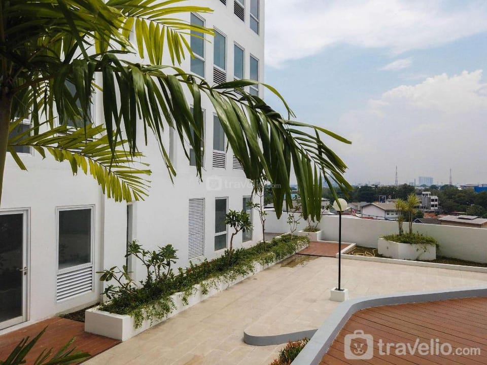 Town View Apt Studio @Patraland Urbano By Travelio Apartment in West Java