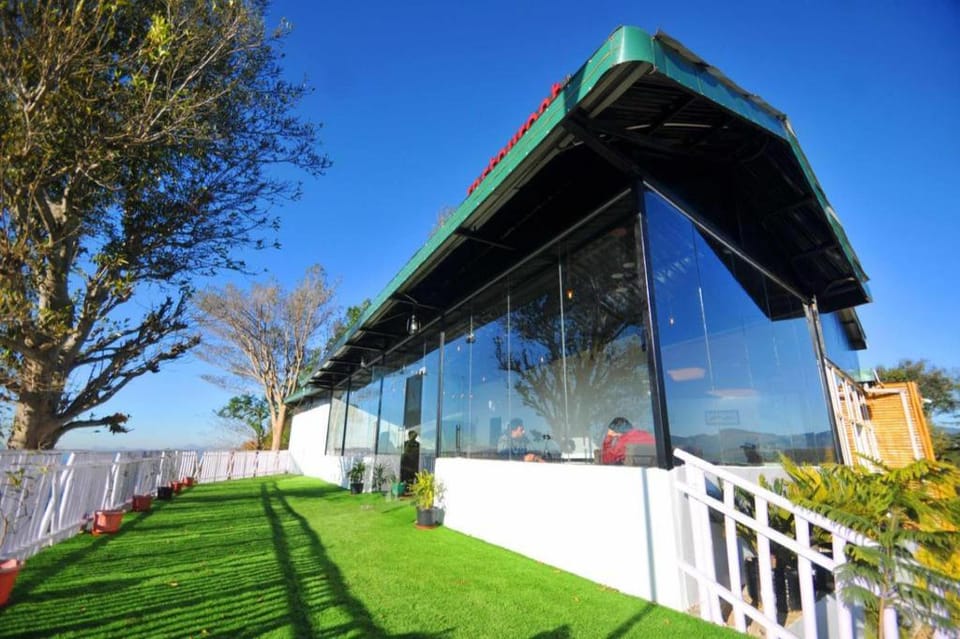 Celebs Resort Hotel in Shimla
