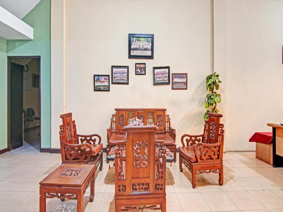 SPOT ON 90418 Akasia Hotel Syariah Hotel in West Sumatra, Indonesia