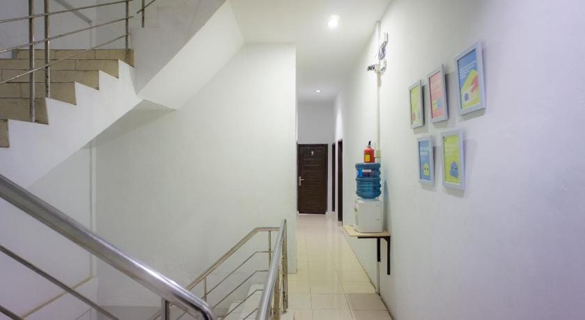 OYO Life 2366 Gatsu Kost Hotel in Indonesia