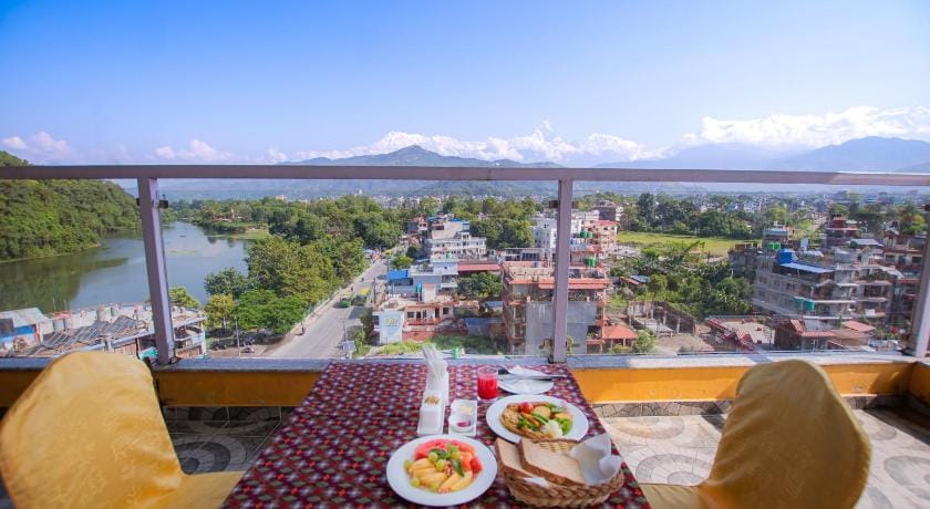 Hotel Yellow Pagoda Pokhara Hotel in Bagmati Province, Nepal