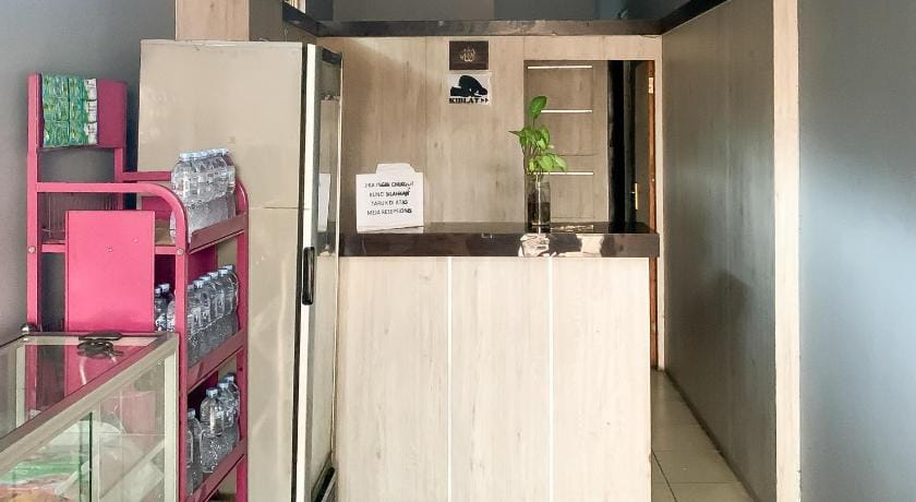Karins Guesthouse Syariah RedPartner Hotel in Bandung