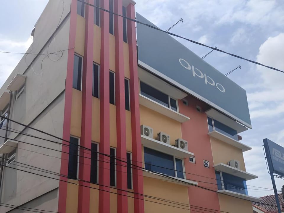 Karins Guesthouse Syariah RedPartner Hotel in Bandung