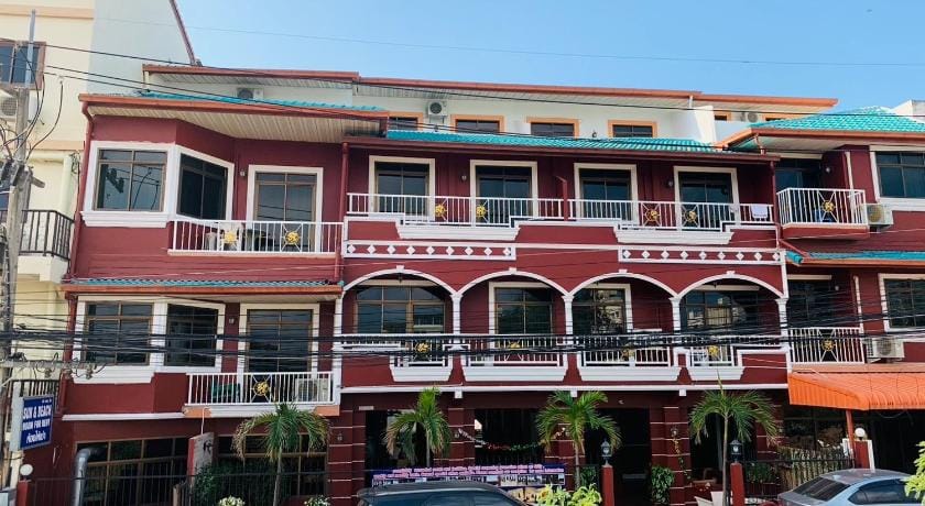 Sun & Beach Hotel in Pattaya City