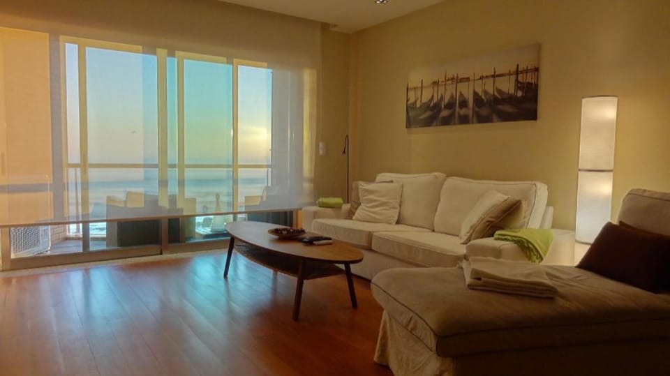 Beach front luxury apartment, 10 min from Porto Apartment in Vila Nova de Gaia