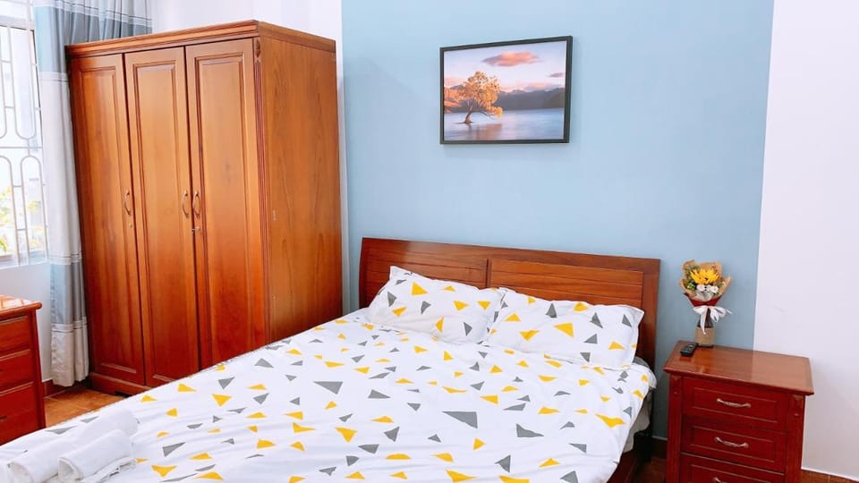 ROOMS WITH FURNISHED AND FULLY NATURAL LIGHT IN D1 Vacation rental in Ho Chi Minh City