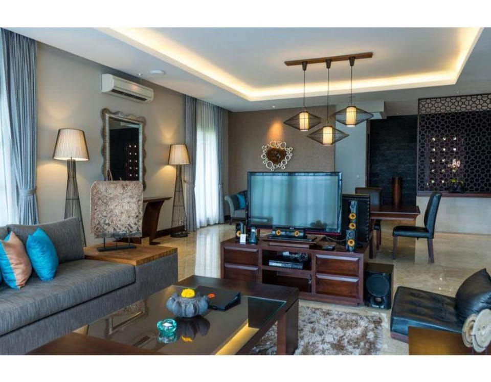Cozy 2 BR Suite Private Pool Villa #K57 Villa in Kuta Selatan