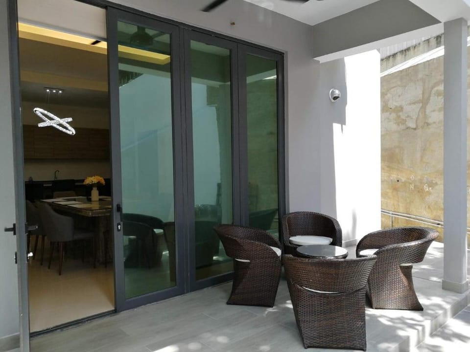 Luxurious Living in Kota Kinabalu Villa in Kota Kinabalu