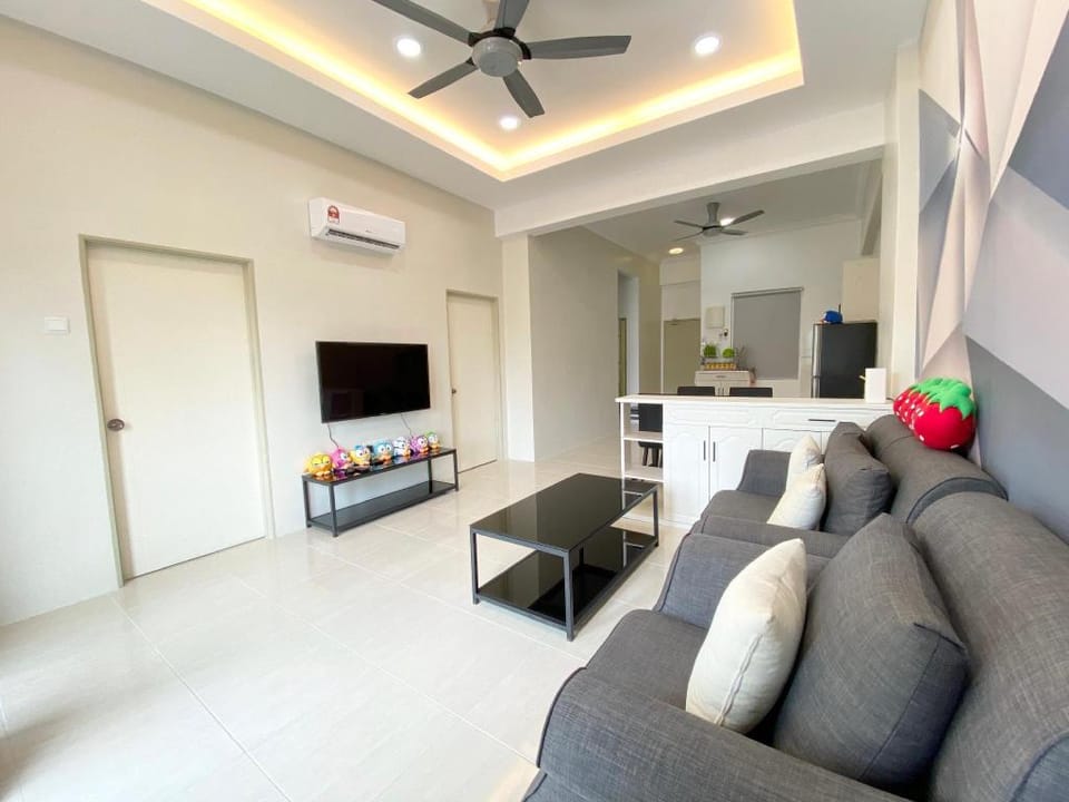 A Lovely Condo with Sky Pool 3R2B | 5mins to Shops Apartment in Kedah