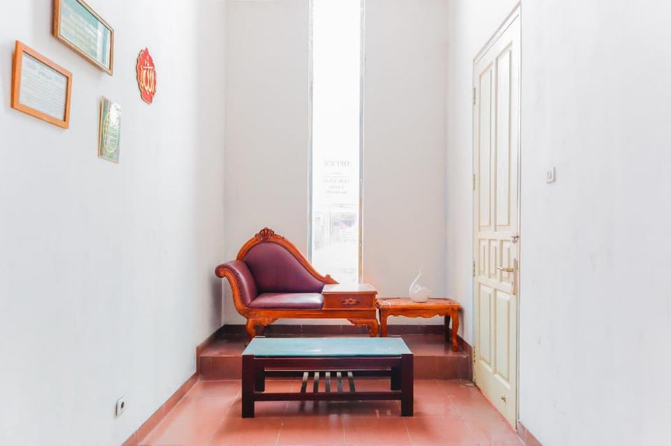 OYO 2547 Assirot Residence Hotel in Jakarta