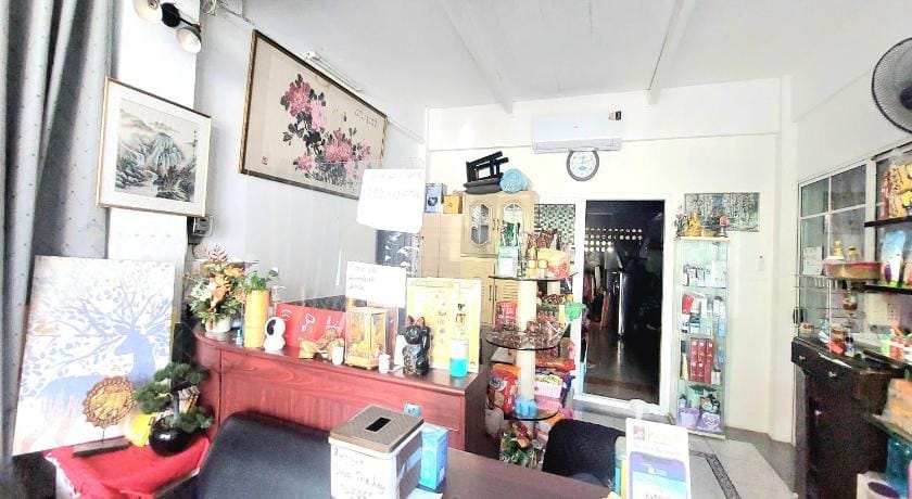 Sukhum Sukhumvit-Onnut Guest House Hotel in Bangkok