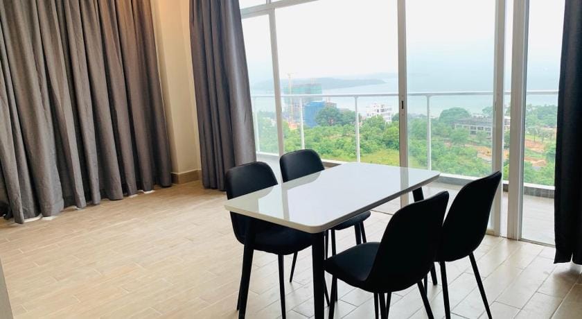 The Hill Residence Bed and Breakfast in Sihanoukville