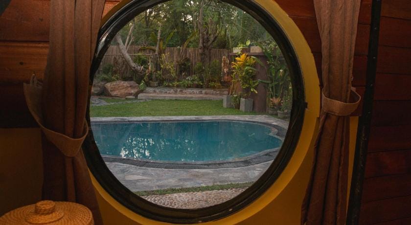 Igabara Hobbit House Hotel in Southern Province