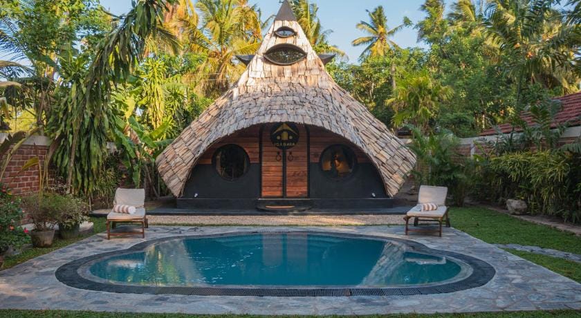 Igabara Hobbit House Hotel in Southern Province