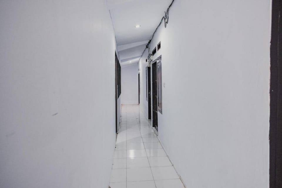 RedDoorz near Jalan Soeprapto Bengkulu Bed and Breakfast in Indonesia