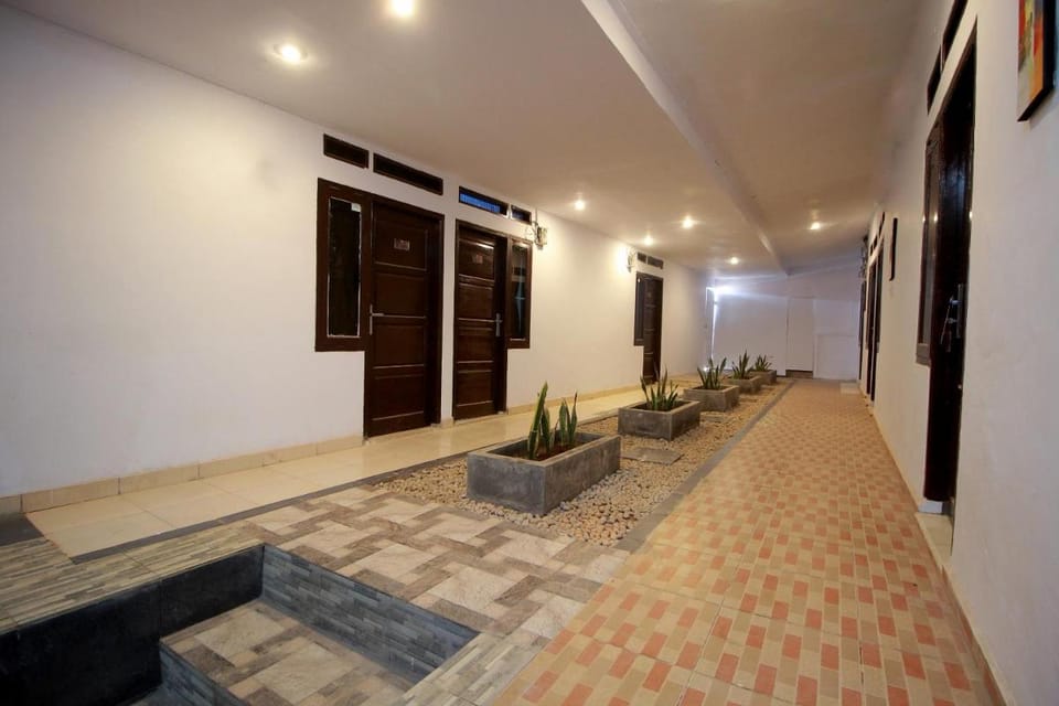 RedDoorz near Jalan Soeprapto Bengkulu Bed and Breakfast in Indonesia