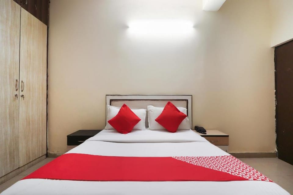 OYO 64749 Royal Residency Hotel in Noida