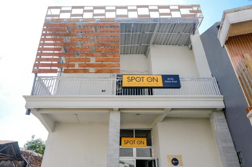 SPOT ON 2723 Gatsu Kost Hotel in East Java