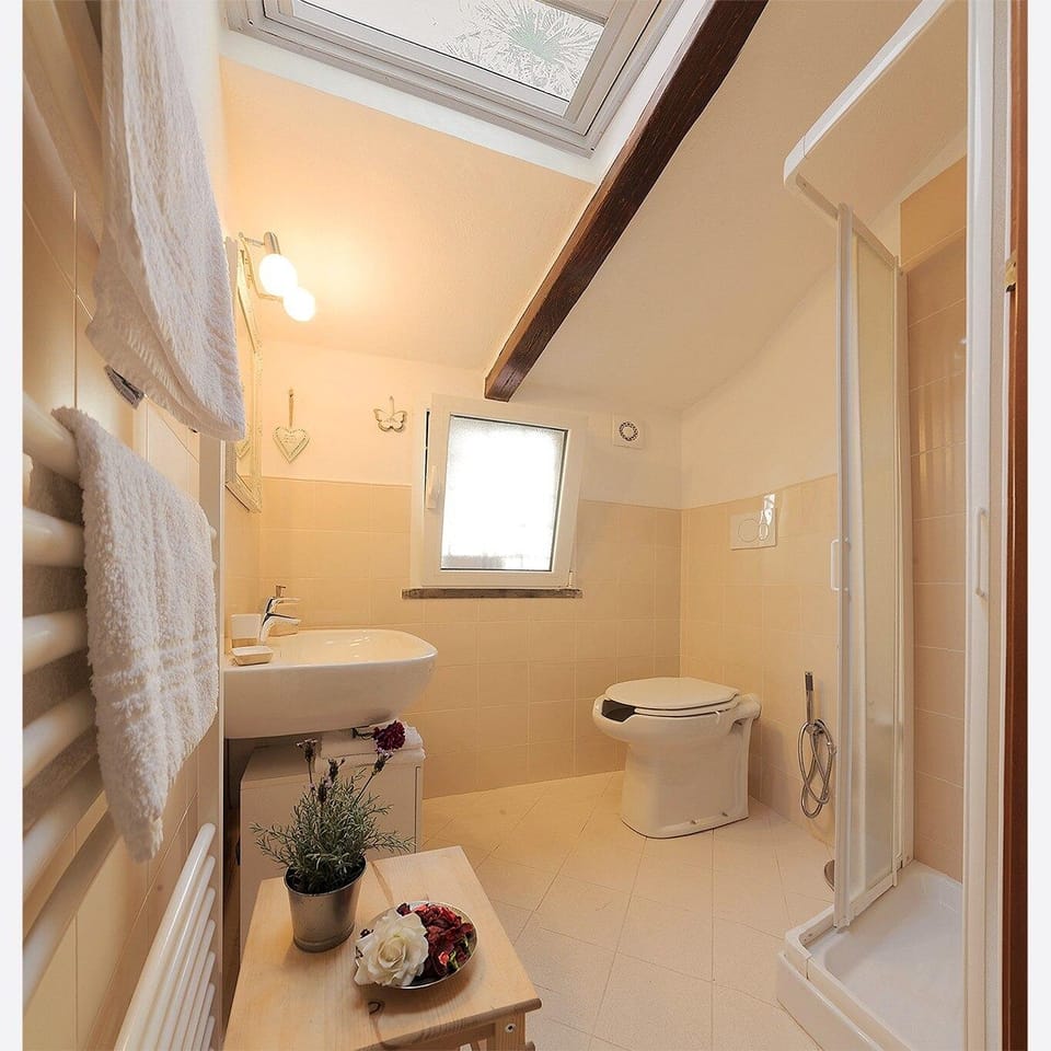 Romantic Studio 49sq with/1 sofabed King size Vacation rental in Florence