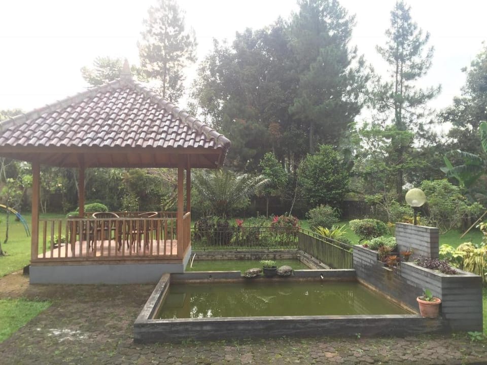 Villa Indira Villa in Cisarua