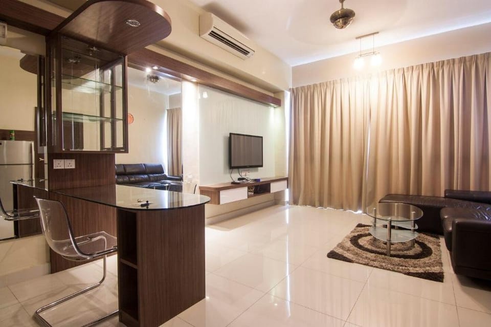 Luxury 60m High Floor & KLCC Sky Pool Vacation rental in Federal Territory of Kuala Lumpur