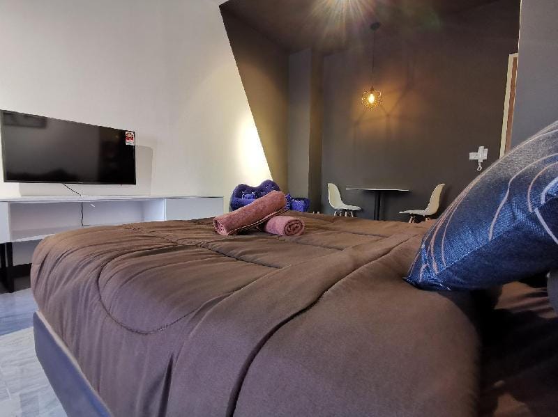 ATTIC✦Modern Couple's Studio @ MLK Town [TV BOX]#8 Apartment in Malacca