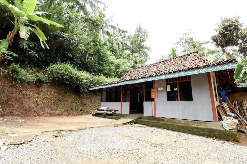 Iran Homestay Vacation rental in Special Region of Yogyakarta