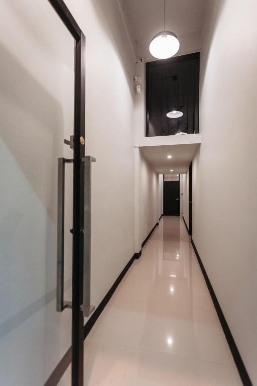 S2 Silom Large room 4-6 guests Full kitchen WIFI Apartment in Bangkok