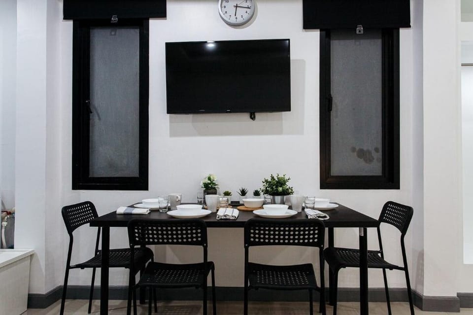 P2 Silom Large 2beds full kitchen WIFI 4-6pax Apartment in Bangkok