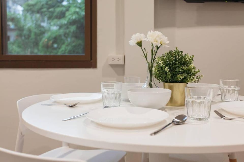 S3 Silom central, large room, full kitchen, WIFI, Apartment in Bangkok