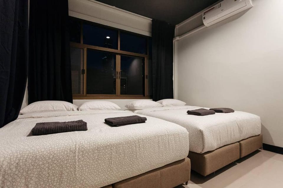 S3 Silom central, large room, full kitchen, WIFI, Apartment in Bangkok