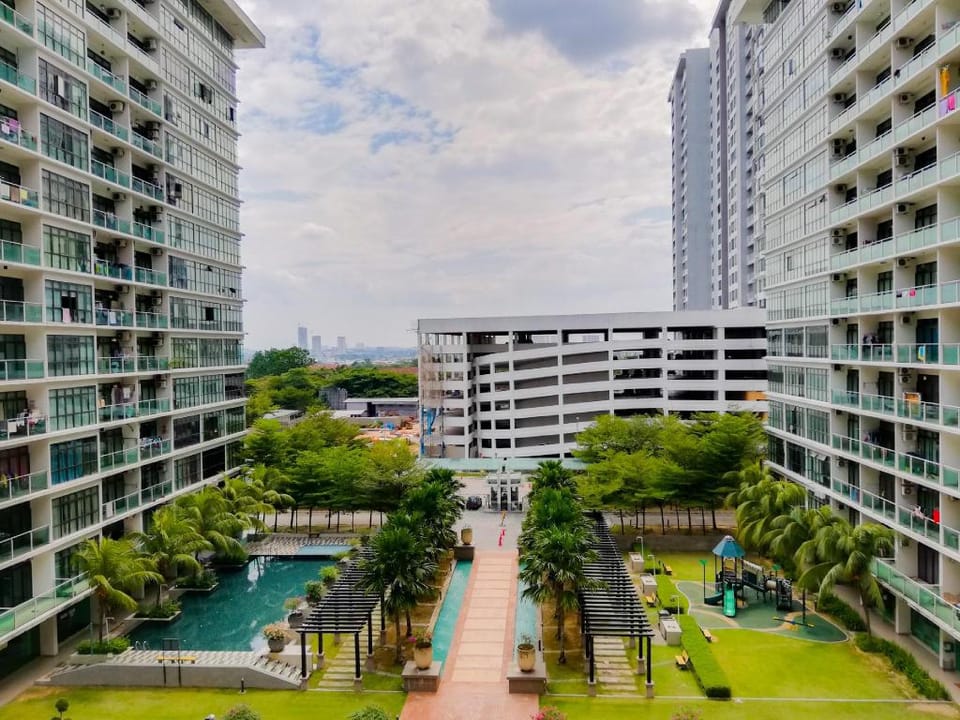 Lake View- Mount Austin IKEA Toppen 5 mins- A110 Apartment in Johor Bahru